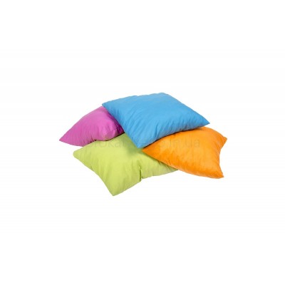 Подушки разных цветов